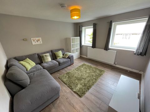Great Western Road, Pitstruan House, Flat 15, Aberdeen, 1F1R AB10