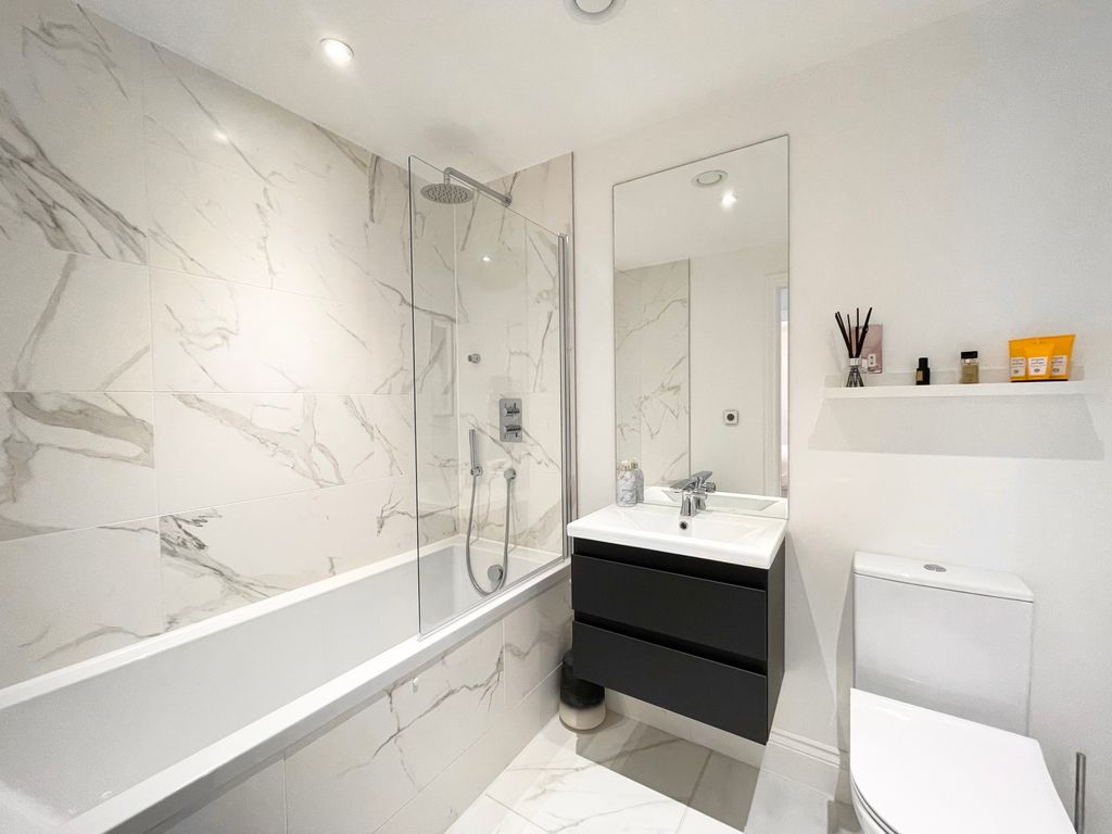 Additional image 10 of 2 bed flat to rentKey Street, Ipswich IP4