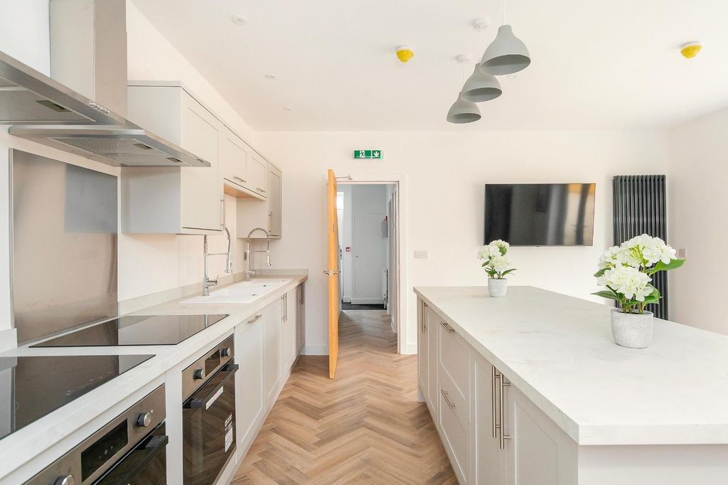 Additional image 3 of 1 bed property to rentBath Street, Staple Hill BS16
