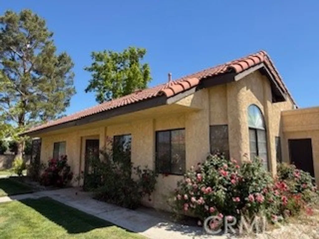 Additional image 6 of 19218 Elm Drive, Apple Valley, CA 92308