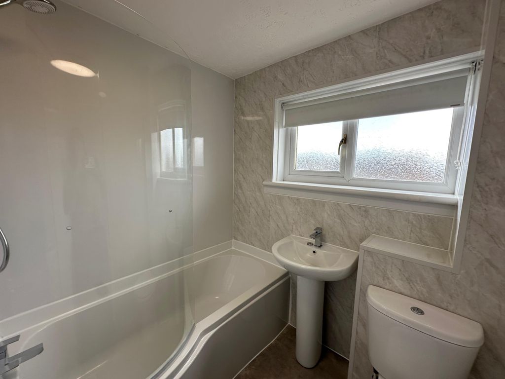 Additional image 11 of 3 bed semi-detached house to rentAvonbrae Crescent, Hamilton ML3