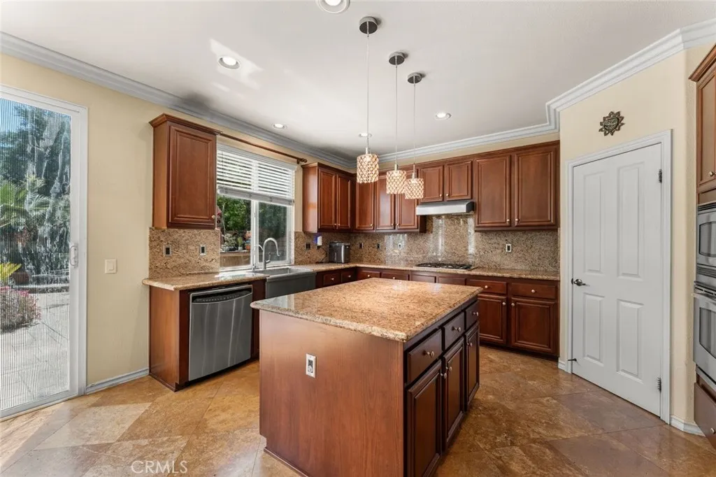 Additional image 80 of 17526 Dove Willow Street, Canyon Country, CA 91387