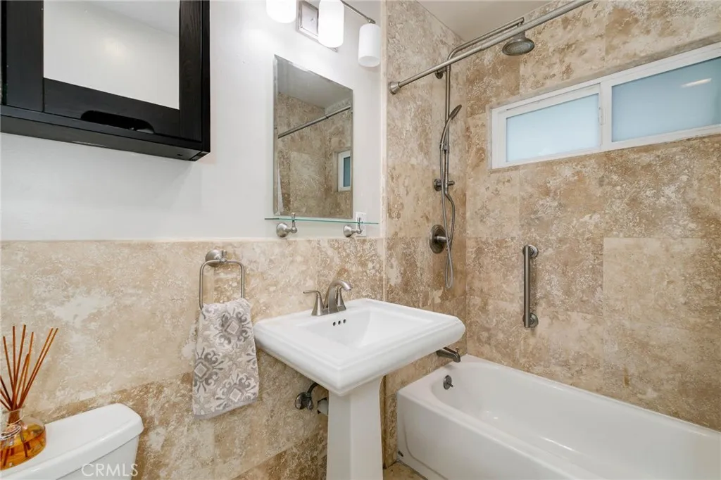 Additional image 57 of 307 11th, Azusa, CA 91702
