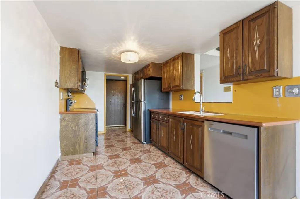 Additional image 33 of 605 Redondo Ave Unit 304, Long Beach, CA 90814
