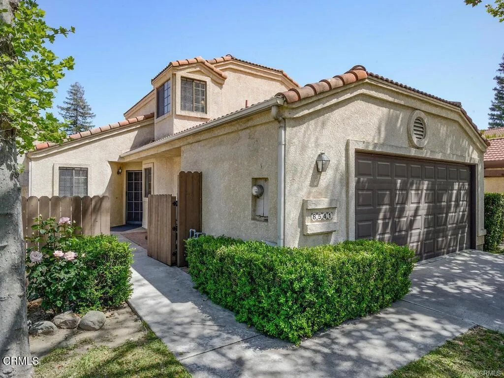 8541 Creekside Place, Rancho Cucamonga, CA 91730 photo 2