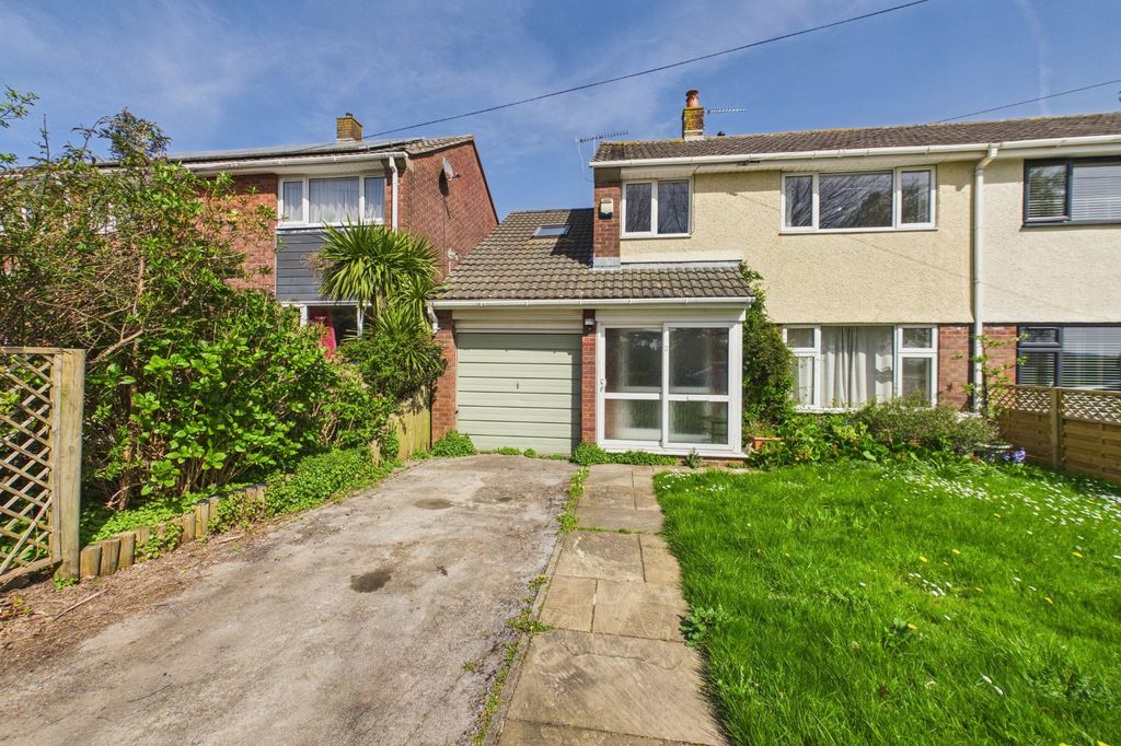 4 bed semi-detached house to rentThe Downs, Portishead, Bristol BS20