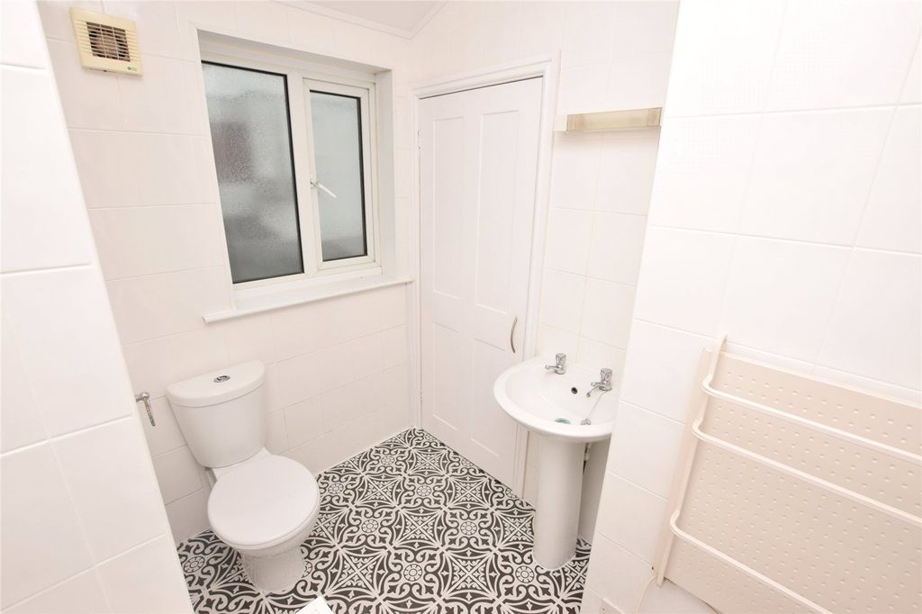 Additional image 5 of 2 bed flat to rentBelle Vue, Bude, Cornwall EX23