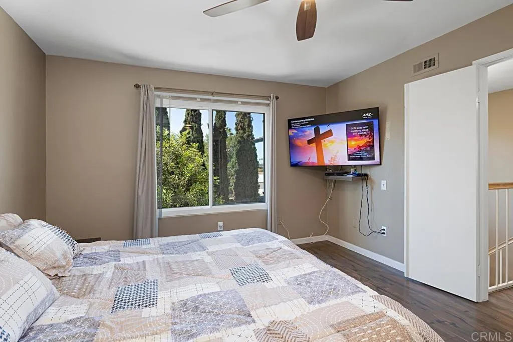 Additional image 59 of 5676 Chateau Dr, San Diego, CA 92117