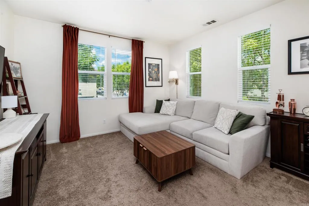 Additional image 40 of 451 Avenida De La Luna, Vista, CA 92083