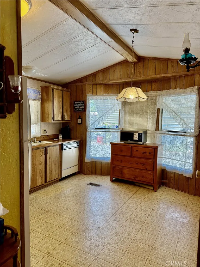 Additional image 41 of 23456 Ottawa Rd Unit 19, Apple Valley, CA 92308