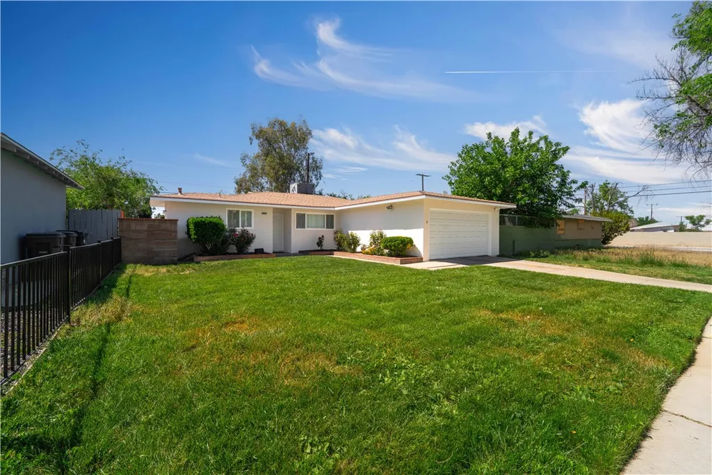 Additional image 3 of 44141 Date Avenue, Lancaster, CA 93534