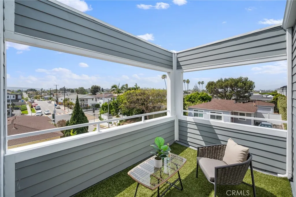 Additional image 30 of 1300 12th Street Unit E, Manhattan Beach, CA 90266