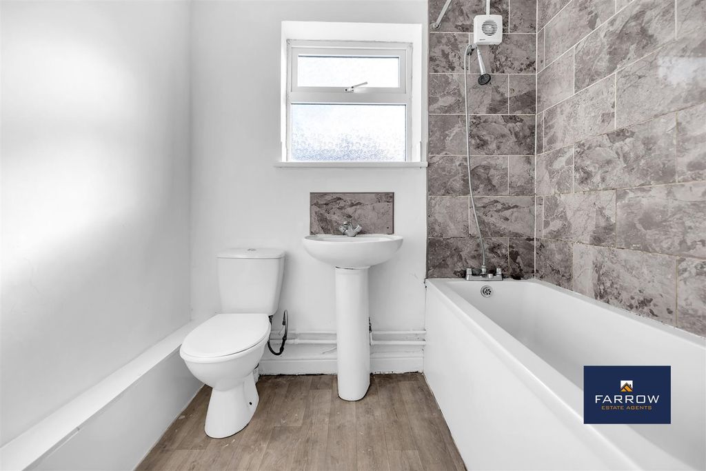 Additional image 9 of 3 bed terraced house to rentDonnington Street, Grimsby DN32
