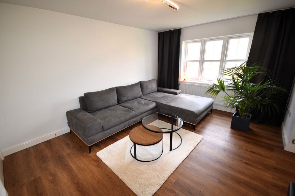 2 bed flat to rentHaydock Drive, Carlisle CA2 photo 5