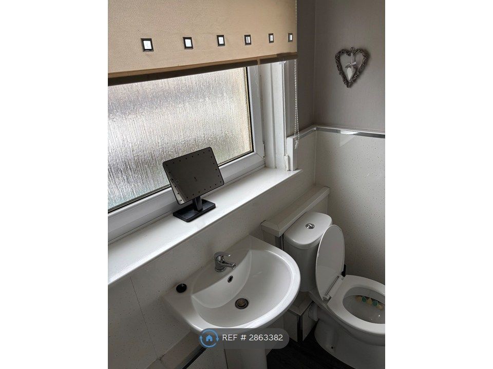 Additional image 9 of 2 bed flat to rentPlantation Square, Glasgow G51