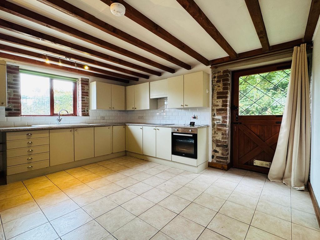 3 bed barn conversion to rentDrefach, Llanybydder SA40 photo 2