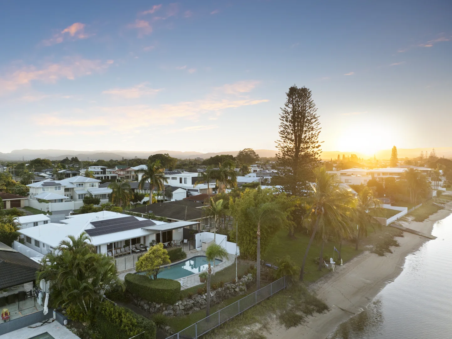 Additional image 2 of 17 Park Avenue, Broadbeach Waters QLD 4218