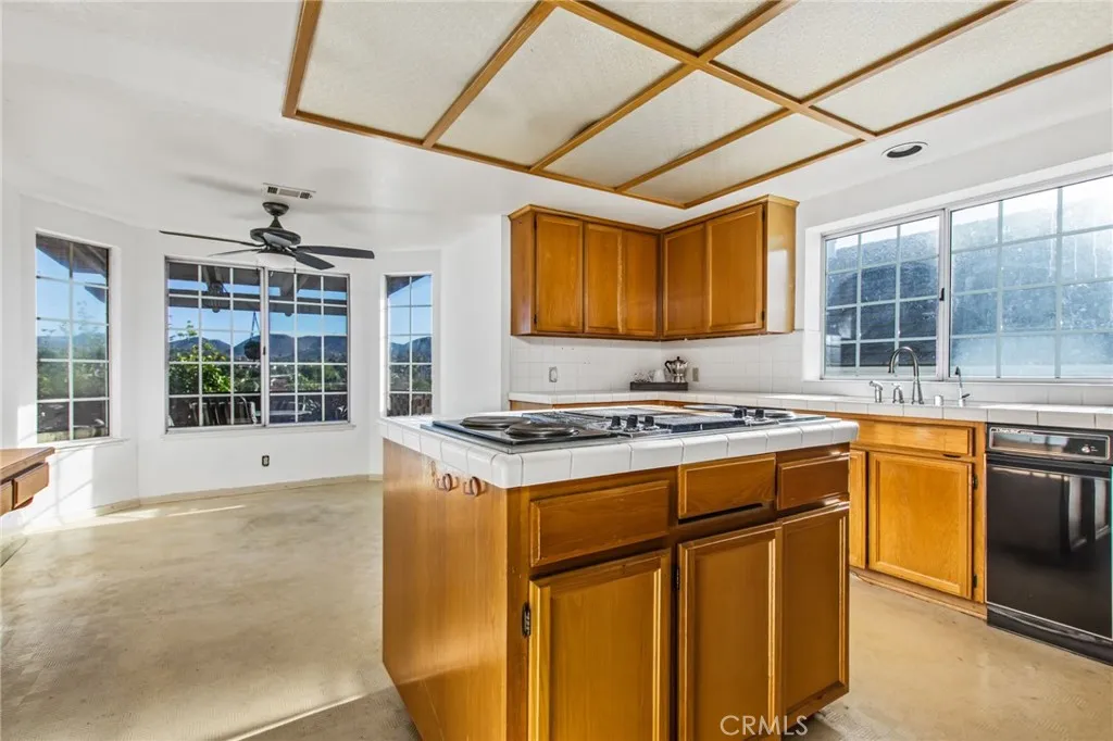 Additional image 24 of 22811 Cove View St, Canyon Lake, CA 92587
