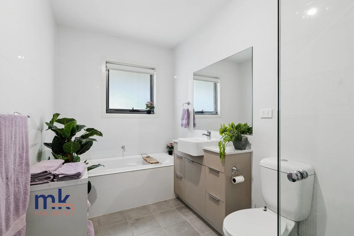 Additional image 8 of 163 Liz Kernohan Drive, Elderslie NSW 2570