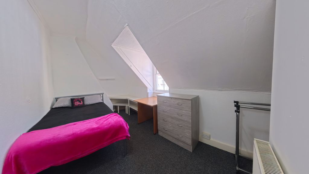 Additional image 5 of 7 bed terraced house to rentRoundhill Crescent, Brighton BN2