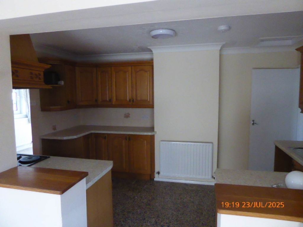 Additional image 9 of 3 bed bungalow to rentManor Way, Llanllwch, Carmarthen SA31