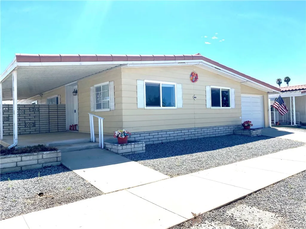 Additional image 3 of 1053 W Johnston Avenue, Hemet, CA 92543