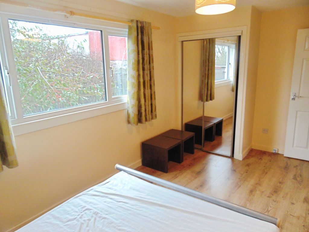 Additional image 4 of 2 bed flat to rentVictoria Street, Craigshill, Livingston EH54
