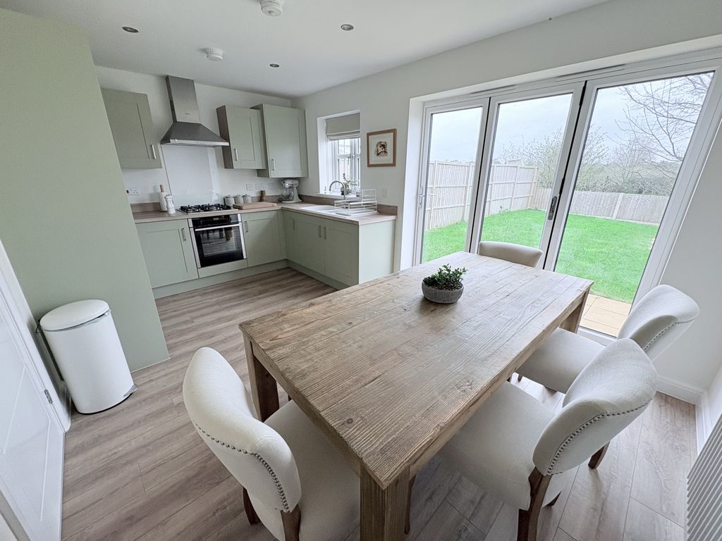 Additional image 4 of 3 bed semi-detached house to rentJobson Avenue, Beverley HU17