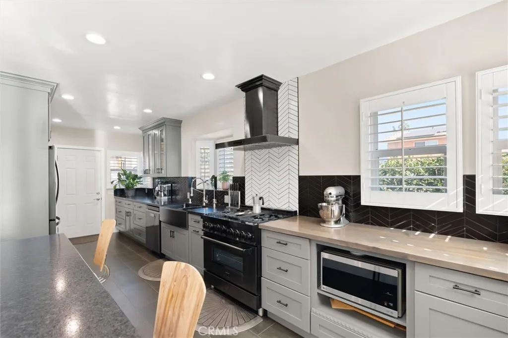 Additional image 13 of 3903 W 59th Place, Los Angeles, CA 90043