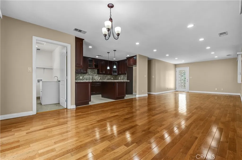 Additional image 37 of 12731 Victory Blvd, North Hollywood, CA 91606