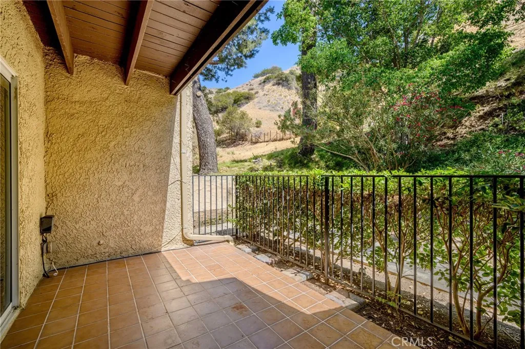 Additional image 43 of 9555 Via Venezia, Burbank, CA 91504