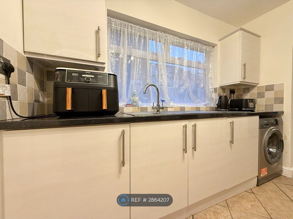Additional image 12 of 2 bed semi-detached house to rentFoxhall Road, Ipswich IP3