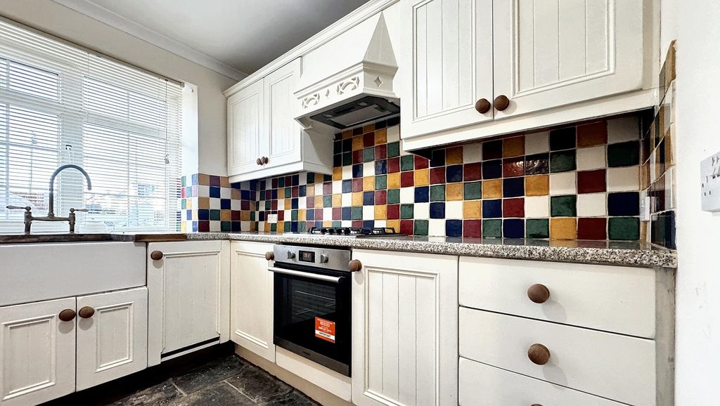 Additional image 8 of 3 bed semi-detached house to rentElborough Avenue, Bristol BS49