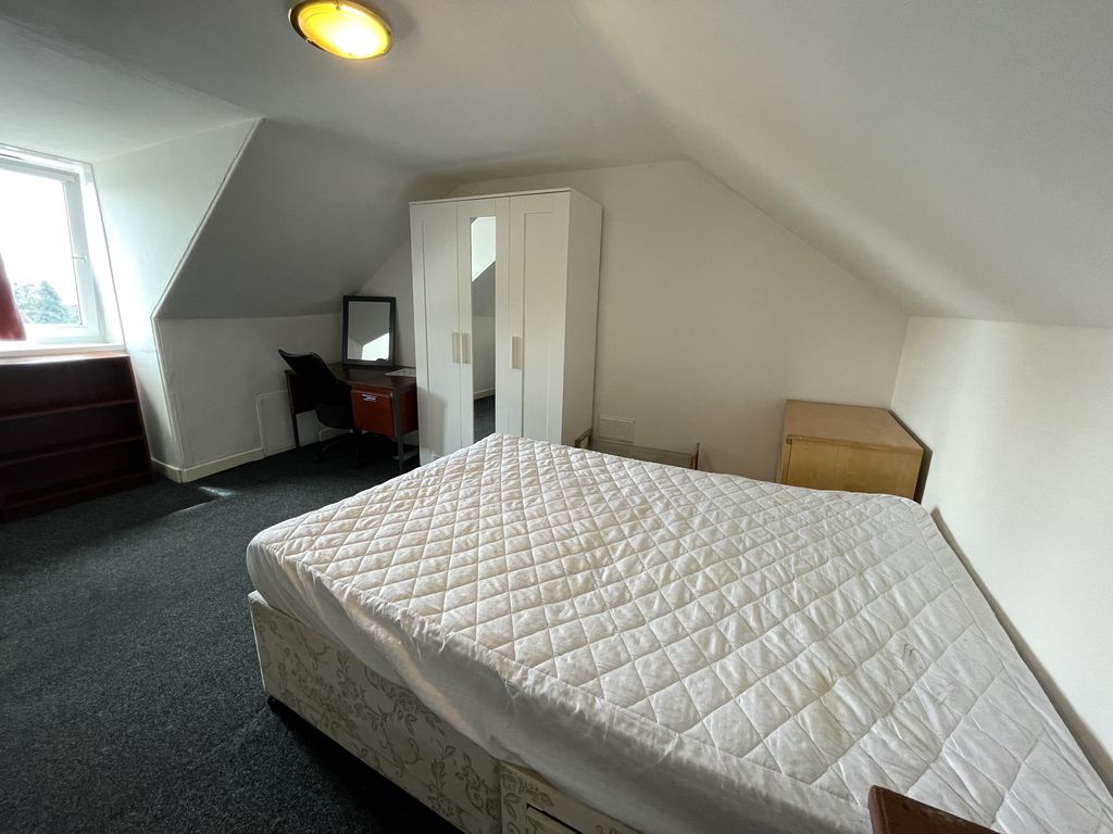 Additional image 6 of 4 bed terraced bungalow to rentPerth Road, Dundee DD1