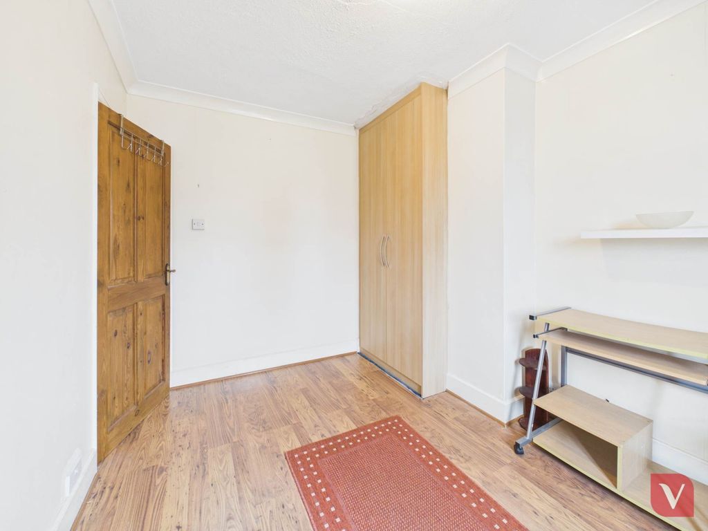 Additional image 8 of 3 bed end terrace house to rentPoynters Road, Luton LU4
