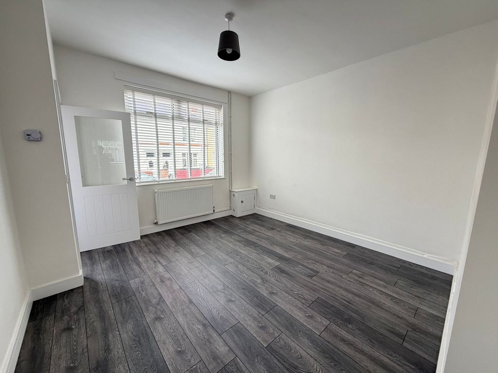 Additional image 2 of 3 bed property to rentWallace Road, Neath, Neath Port Talbot. SA11