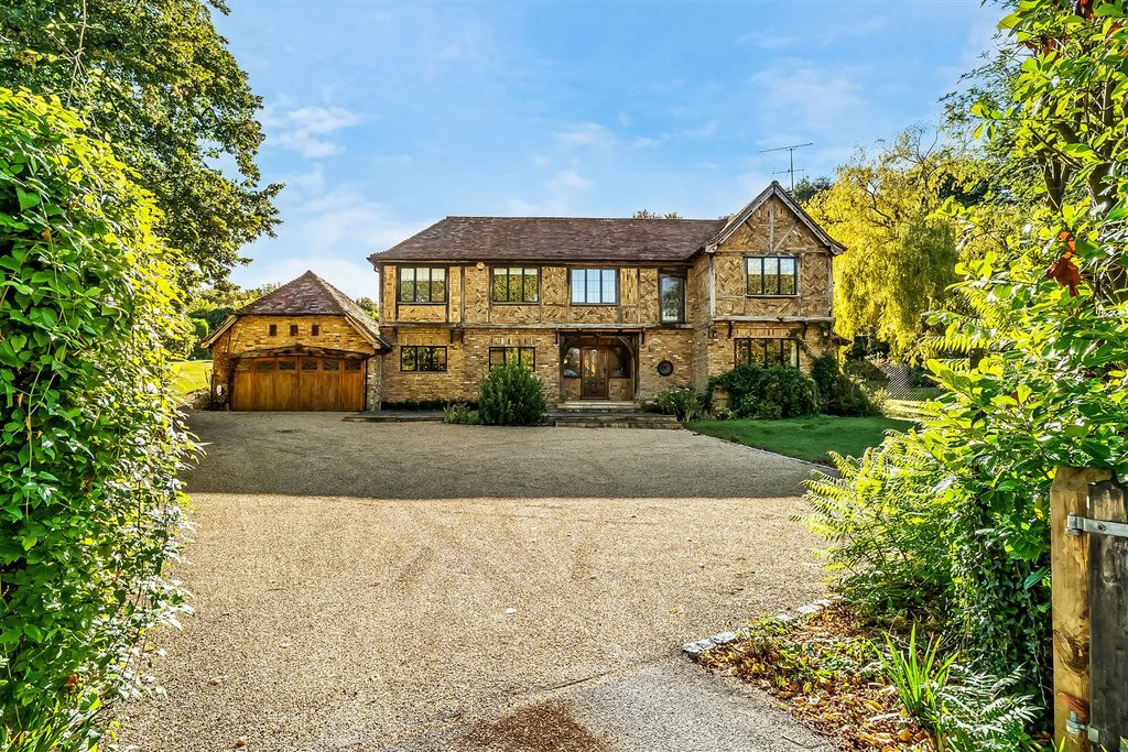Additional image 35 of 5 bed detached house to rentGarden Close, Leatherhead KT22