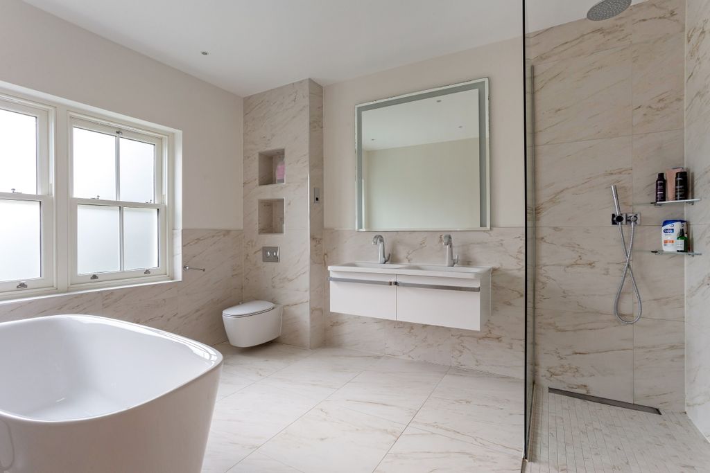 Additional image 10 of 5 bed detached house to rentWindsor Grey Close, Ascot SL5
