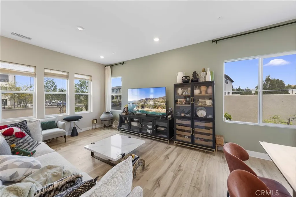 Additional image 17 of 130 Yugen, Irvine, CA 92618