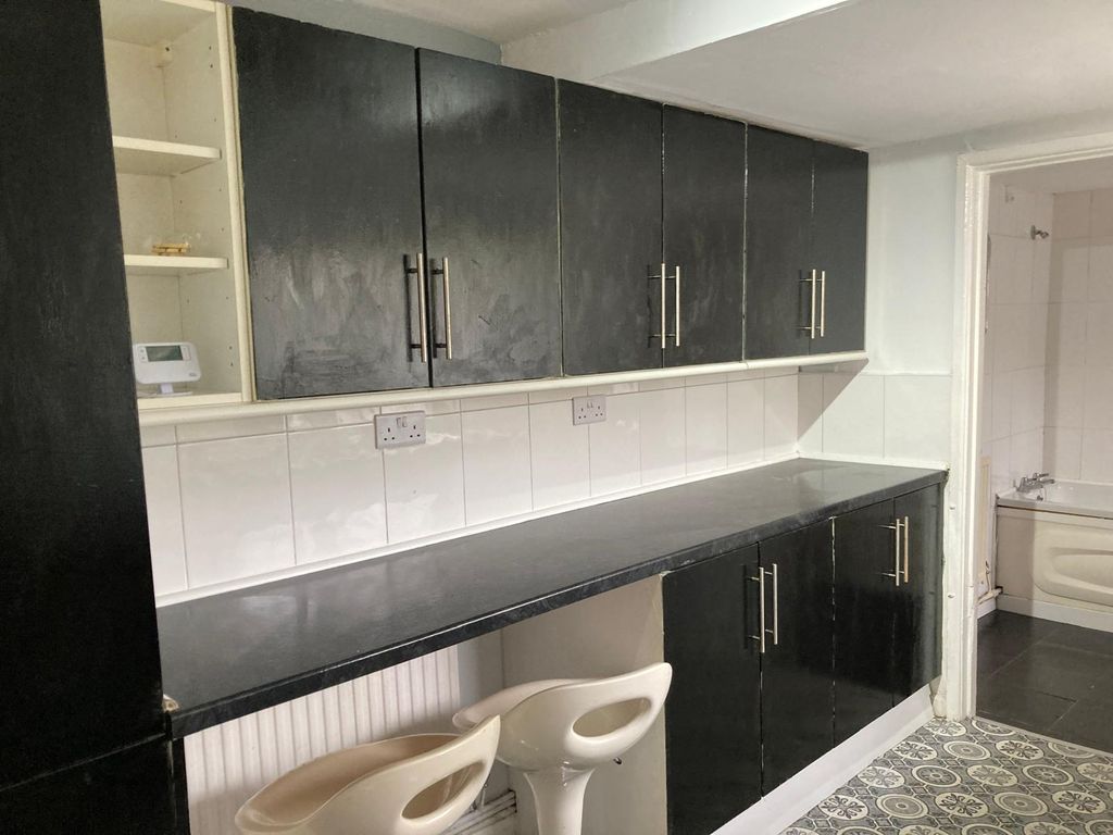 Additional image 5 of 3 bed terraced house to rentHazelwood Row, Port Talbot SA12