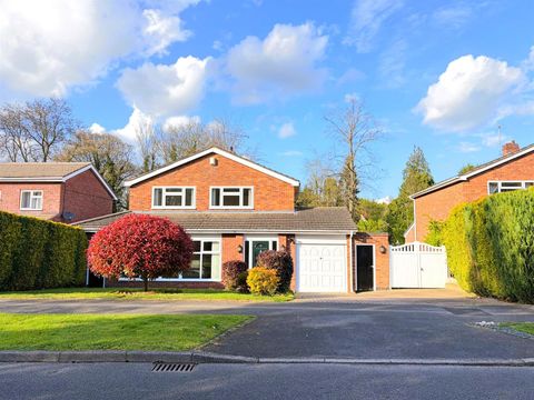 Hollies Way, Thurnby, Leicester LE7