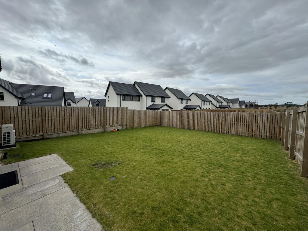 Additional image 44 of 3 bed semi-detached house to rent3 Strathgray Wynd, Dundee DD2