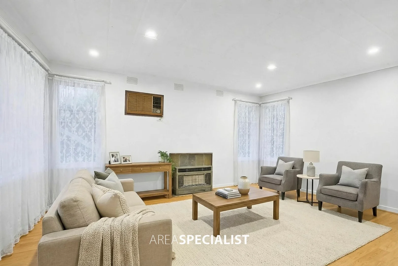 3 Wayside Court, Hampton Park VIC 3976 photo 2