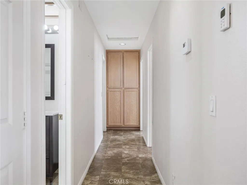 Additional image 91 of 16992 Joshua Rd, Apple Valley, CA 92307