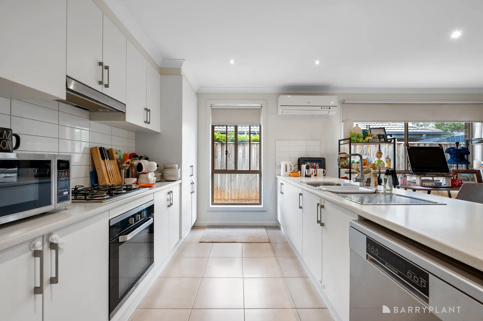 Additional image 8 of 48 Saltbush Crescent, Brookfield VIC 3338