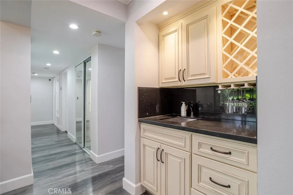 Additional image 42 of 236 N Louise Street Unit 104, Glendale, CA 91206