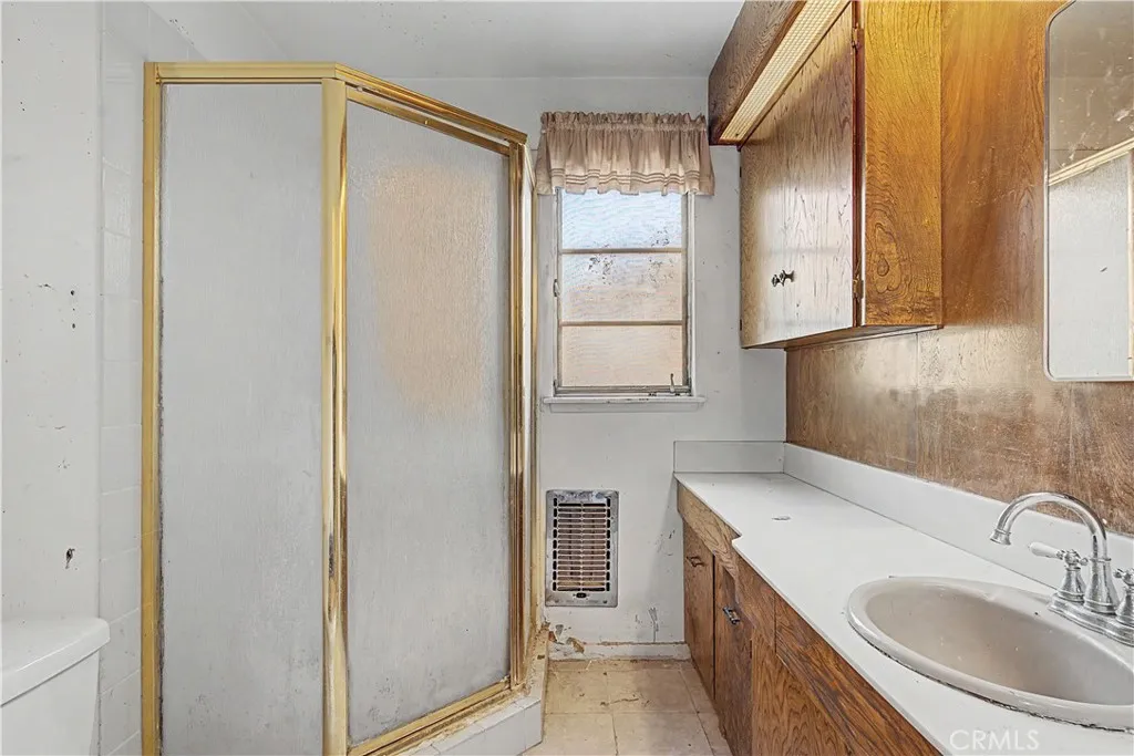 Additional image 17 of 22337 Strathern Street, Canoga Park, CA 91304