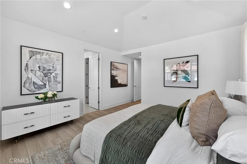 Additional image 29 of 155 Somera, Irvine, CA 92602