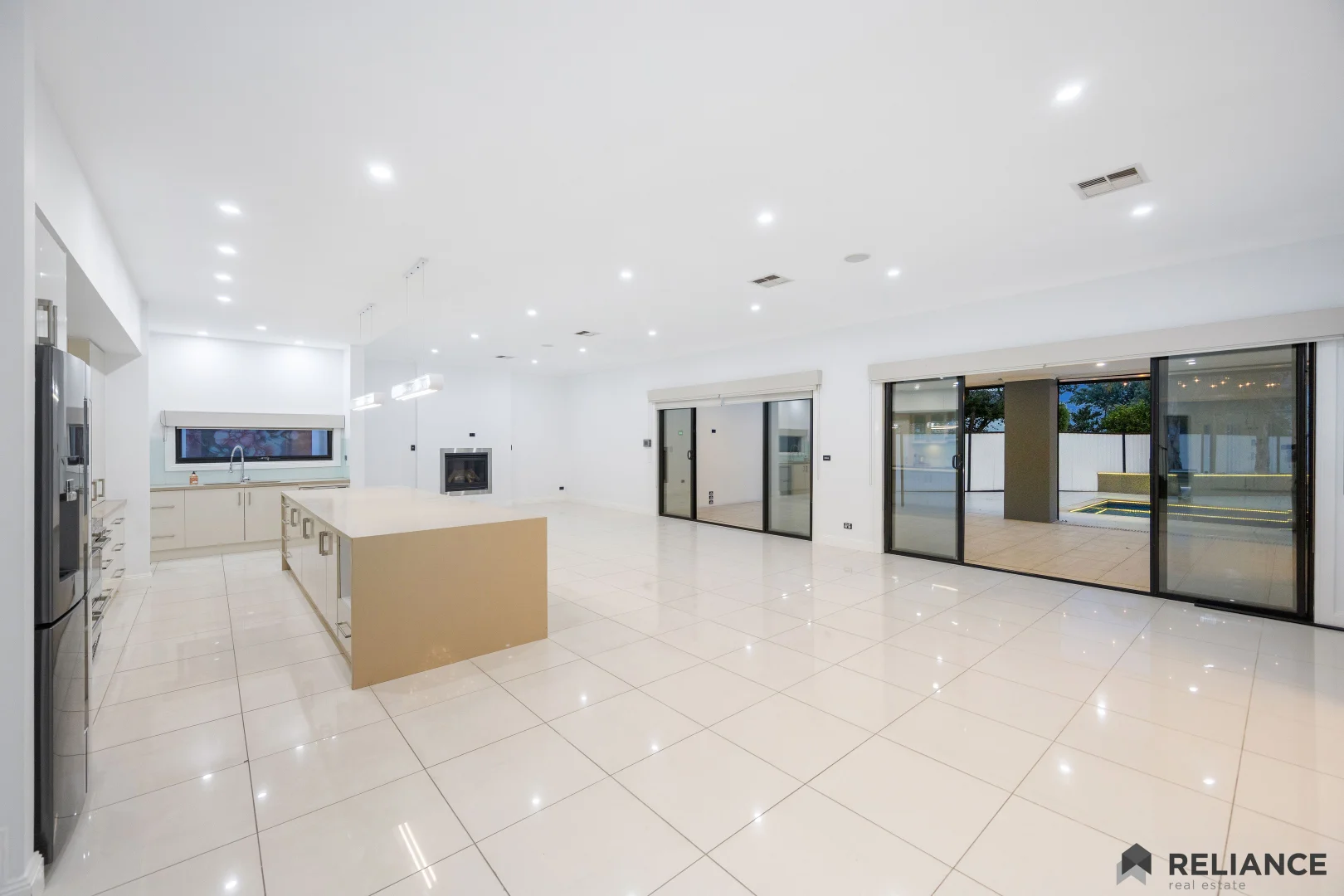Additional image 6 of 8 Hanson Court, Taylors Lakes VIC 3038