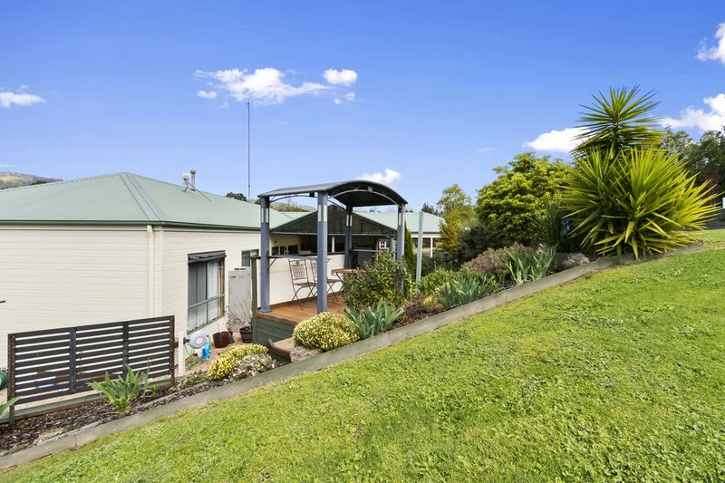 Additional image 21 of 8 Haverbrack Crescent, Churchill VIC 3842